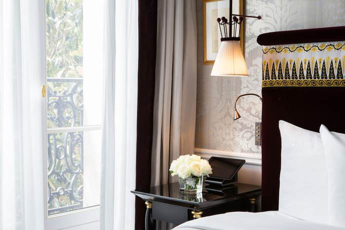 Imagen de la habitación del Hotel La Reserve Paris and Spa. Foto 8