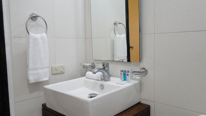 Imagen de la habitación del Hotel La Reserve, P&eacute;tionville. Foto 7