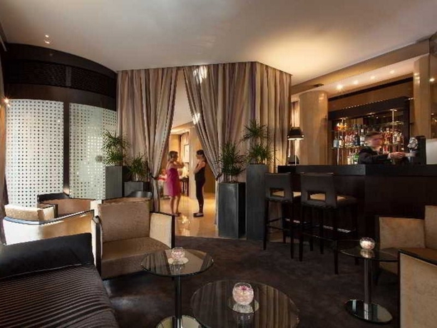 Imagen general del Hotel La Residence du Roy. Foto 4