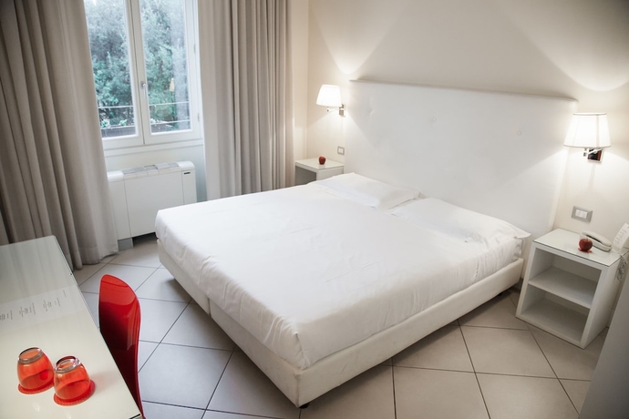 Imagen de la habitación del Hotel La Residenza Fiorentina. Foto 7