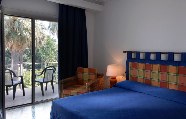 Imagen de la habitación del Hotel La Residenza Sorrento. Foto 5