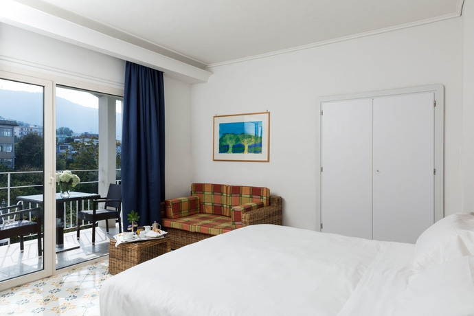 Imagen de la habitación del Hotel La Residenza Sorrento. Foto 10