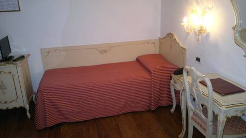 Imagen de la habitación del Hotel La Residenza, Venecia. Foto 6
