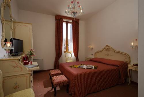 Imagen de la habitación del Hotel La Residenza, Venecia. Foto 8