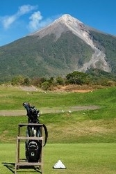 Imagen de los exteriores del Hotel La Reunion Golf Resort And Residences. Foto 4