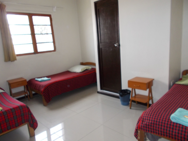 Imagen de la habitación del Hotel La Reyna. Foto 6