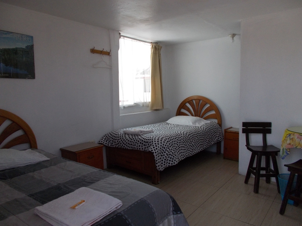 Imagen de la habitación del Hotel La Reyna. Foto 9