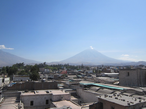 Imagen general del Hotel La Reyna. Foto 2