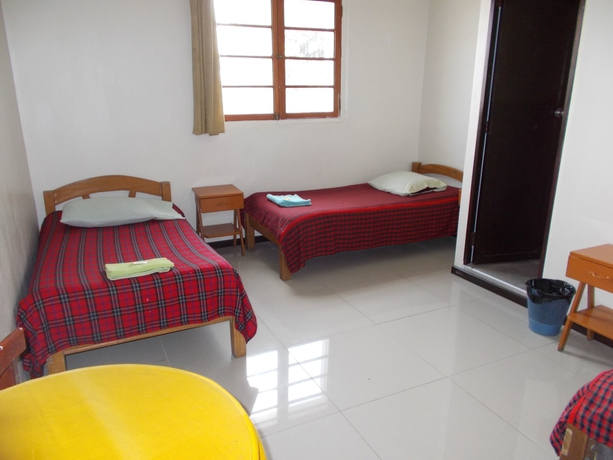 Imagen de la habitación del Hotel La Reyna. Foto 14