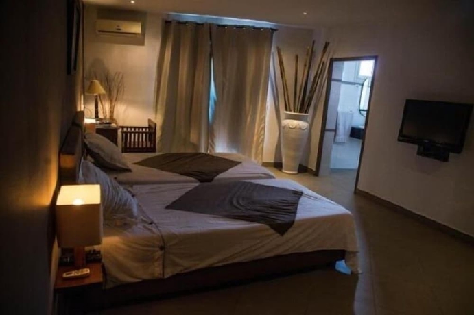 Imagen de la habitación del Hotel La Ribaudière. Foto 3