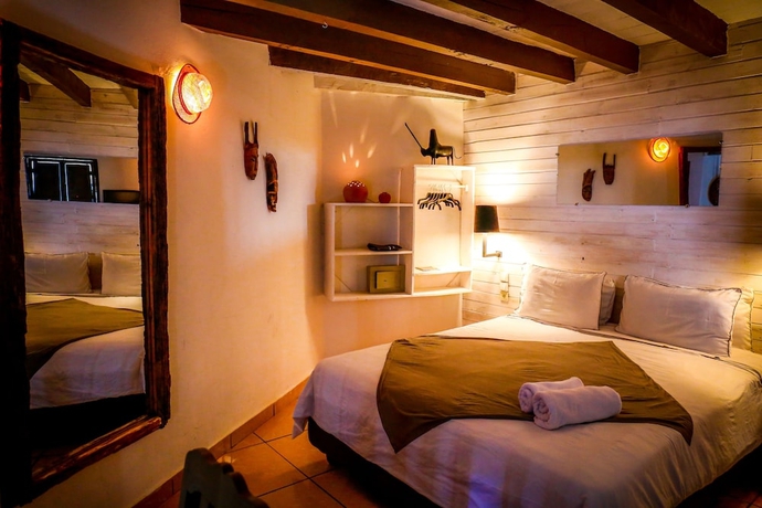 Imagen de la habitación del Hotel La Ribaudière. Foto 10