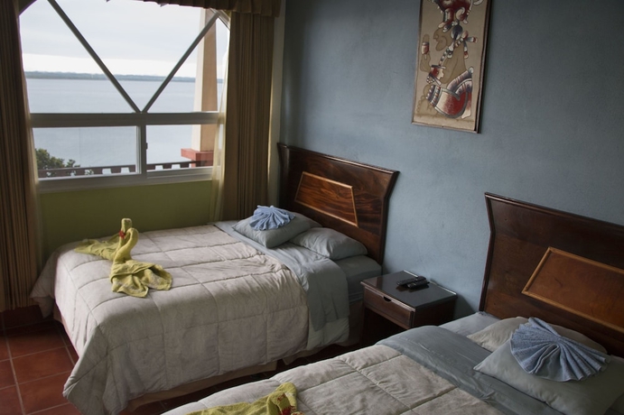 Imagen de la habitación del Hotel La Ribiera Del Lago Peten Itza. Foto 10