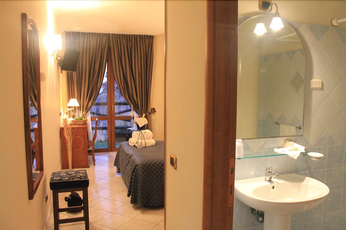 Imagen de la habitación del Hotel La Ripetta. Foto 11