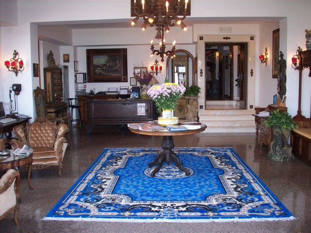 Imagen de los interiores del Hotel La Riva. Foto 7