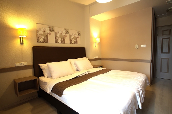 Imagen de la habitación del Hotel La Riva, Siofok. Foto 6