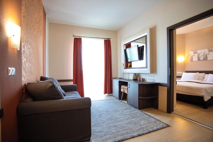 Imagen de la habitación del Hotel La Riva, Siofok. Foto 11
