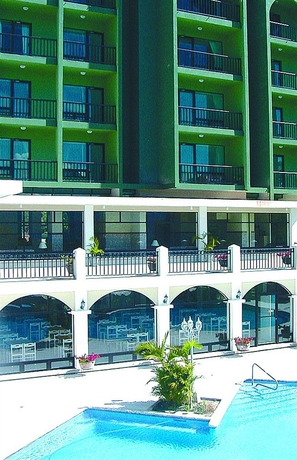 Imagen de la piscina del Hotel La Riviera De Atitlan. Foto 6