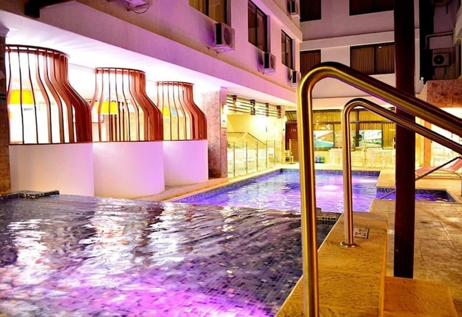 Imagen de la piscina del Hotel La Riviera, Santa Marta. Foto 17