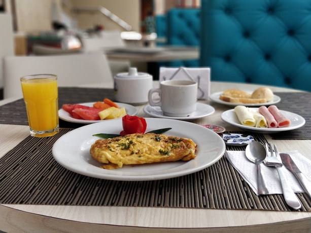 Imagen del bar/restaurante del Hotel La Riviera, Santa Marta. Foto 5