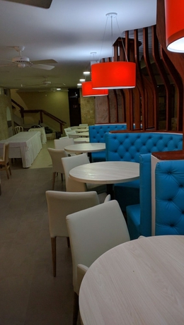 Imagen del bar/restaurante del Hotel La Riviera, Santa Marta. Foto 6