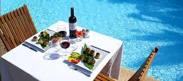 Imagen de los exteriores del Hotel La Riviere. Foto 6