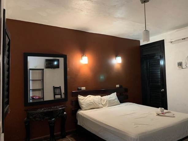 Imagen de la habitación del Hotel La Roca. Foto 7