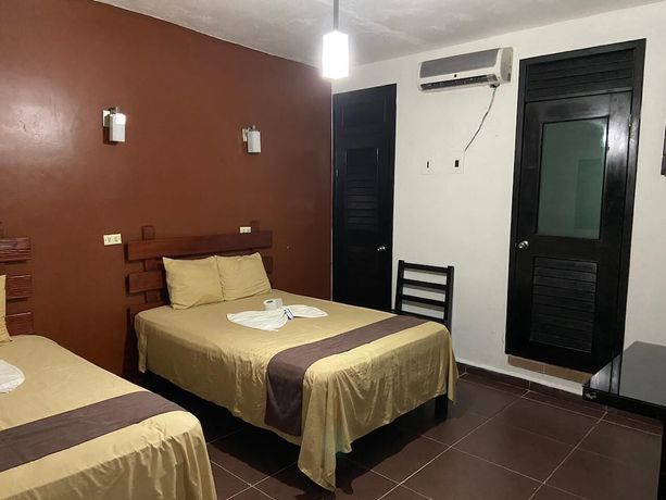 Imagen de la habitación del Hotel La Roca. Foto 10