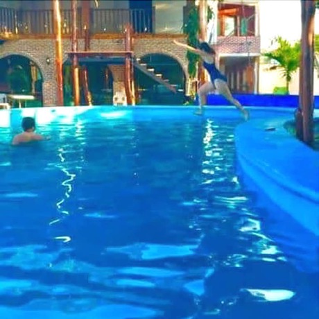 Imagen de la piscina del Hotel La Roca. Foto 20