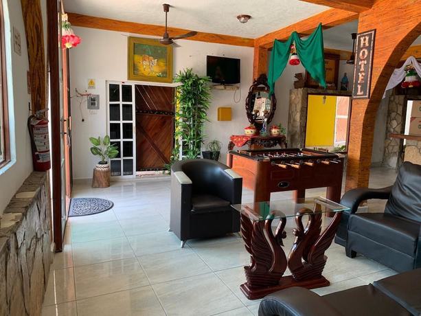 Imagen del bar/restaurante del Hotel La Roca. Foto 4