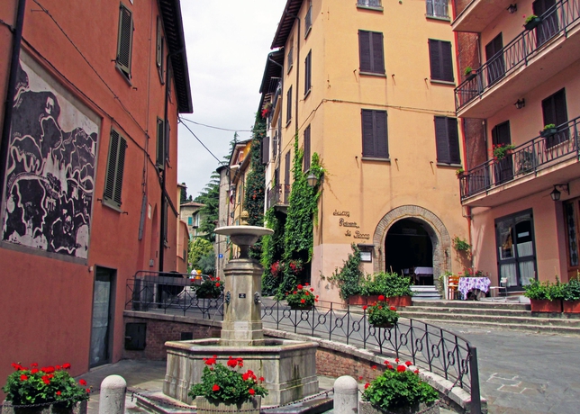 Imagen de los exteriores del Hotel La Rocca, Brisighella. Foto 11