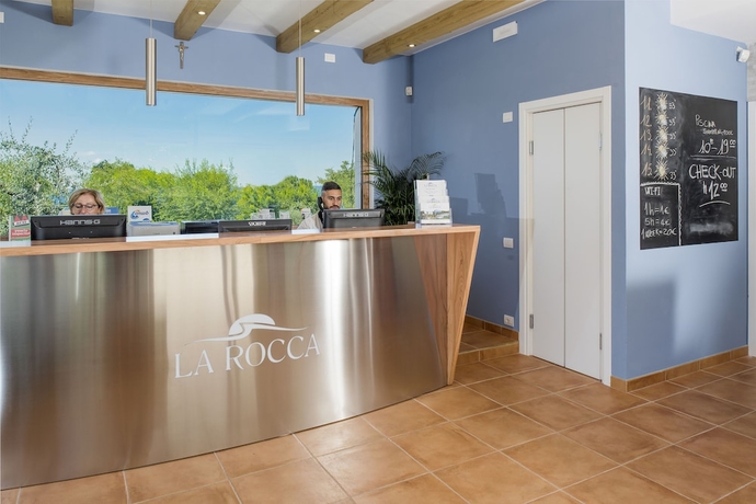Imagen de los interiores del Hotel La Rocca Camping Village. Foto 19