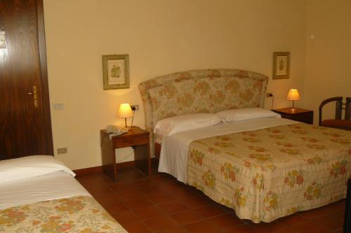 Imagen de la habitación del Hotel La Rocca, Gubbio. Foto 9