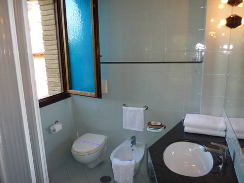 Imagen de la habitación del Hotel La Rocca, Narni. Foto 16