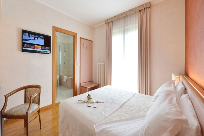 Imagen de la habitación del Hotel La Rocca Sport and Benessere. Foto 11