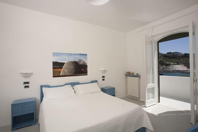 Imagen de la habitación del Hotel La Roccia. Foto 6