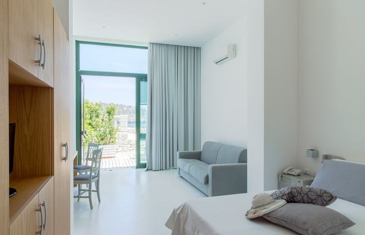 Imagen de la habitación del Hotel La Roccia. Foto 19