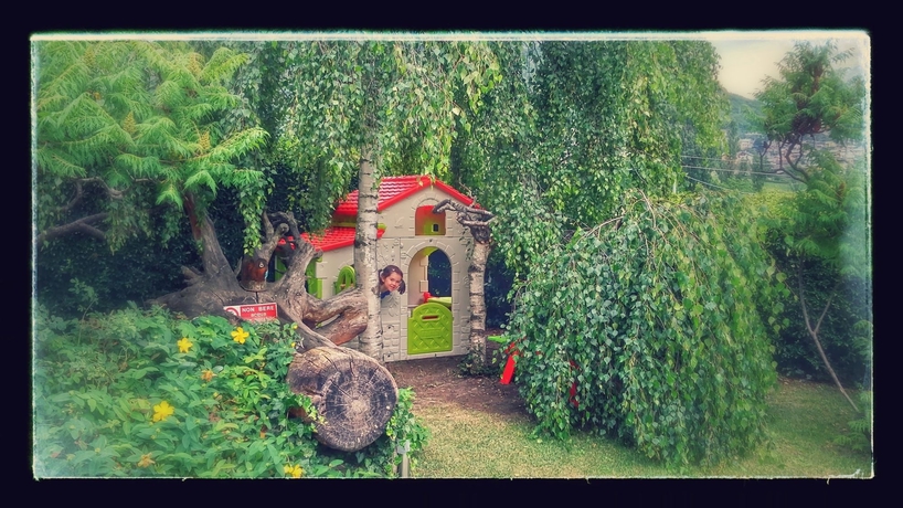 Imagen de los exteriores del Hotel La Roche. Foto 11