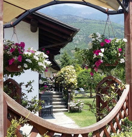 Imagen de los exteriores del Hotel La Roche. Foto 15