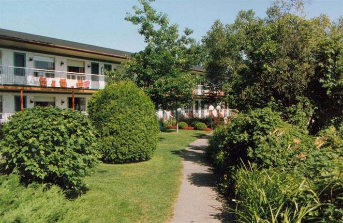 Imagen de los exteriores del Hotel La Roche Pleureuse. Foto 11