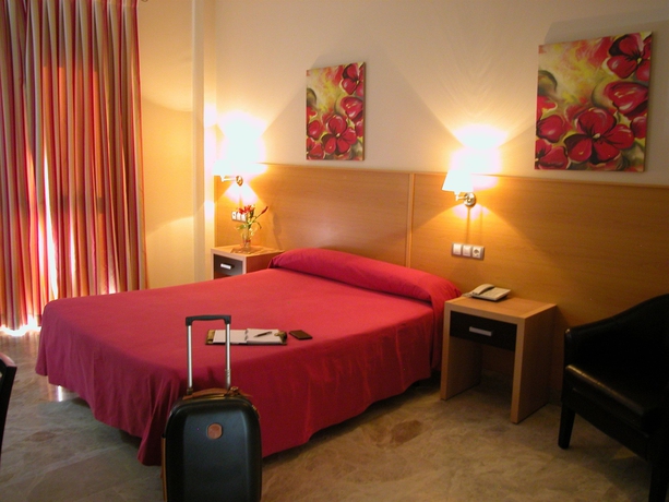 Imagen de la habitación del Hotel La Rocina. Foto 7