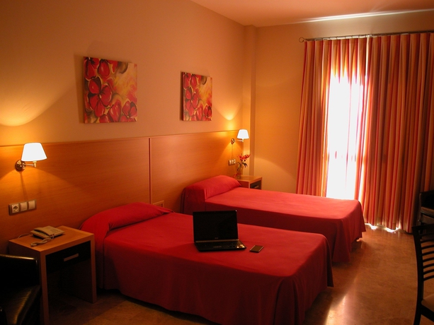 Imagen de la habitación del Hotel La Rocina. Foto 9