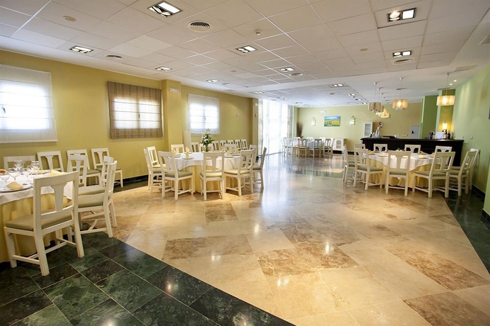 Imagen del bar/restaurante del Hotel La Rocina. Foto 5