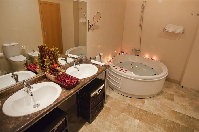 Imagen de la habitación del Hotel La Rocina. Foto 10