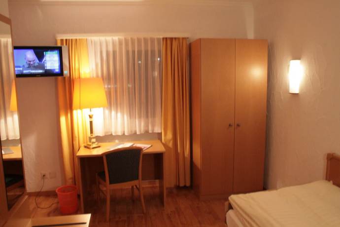 Imagen de la habitación del Hotel La Romantica. Foto 11