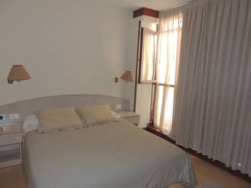 Imagen de la habitación del Hotel La Ronda. Foto 7