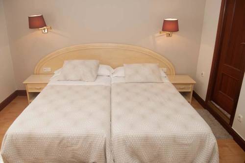 Imagen de la habitación del Hotel La Ronda. Foto 10