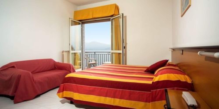 Imagen de la habitación del Hotel La Rondinella. Foto 7