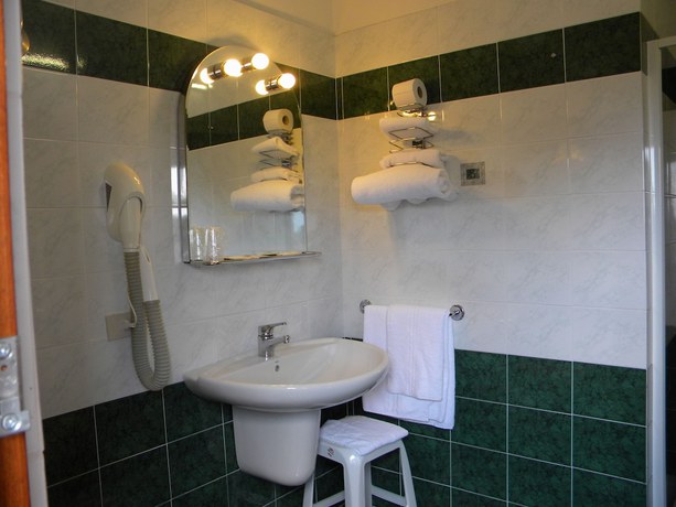 Imagen de la habitación del Hotel La Rosa del Tirreno. Foto 13