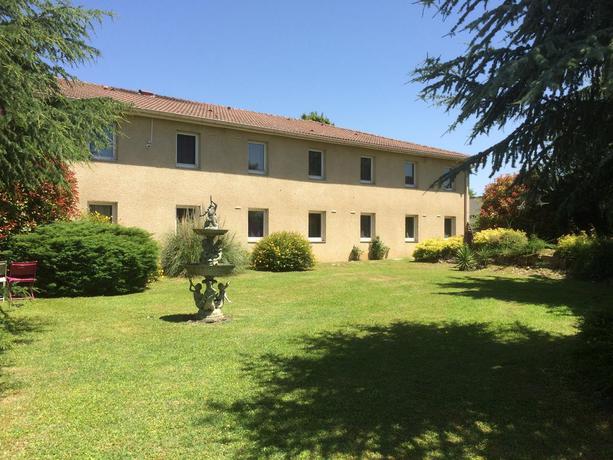 Imagen de los exteriores del Hotel La Roseli&egrave;re. Foto 6