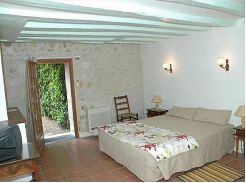 Imagen de la habitación del Hotel La Roseraie, CHENONCEAUX. Foto 7